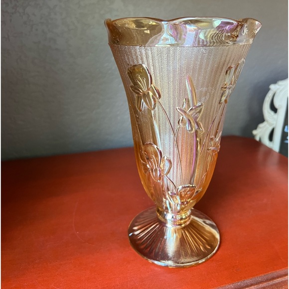 Carnival Glass Vase - Picture 3 of 13